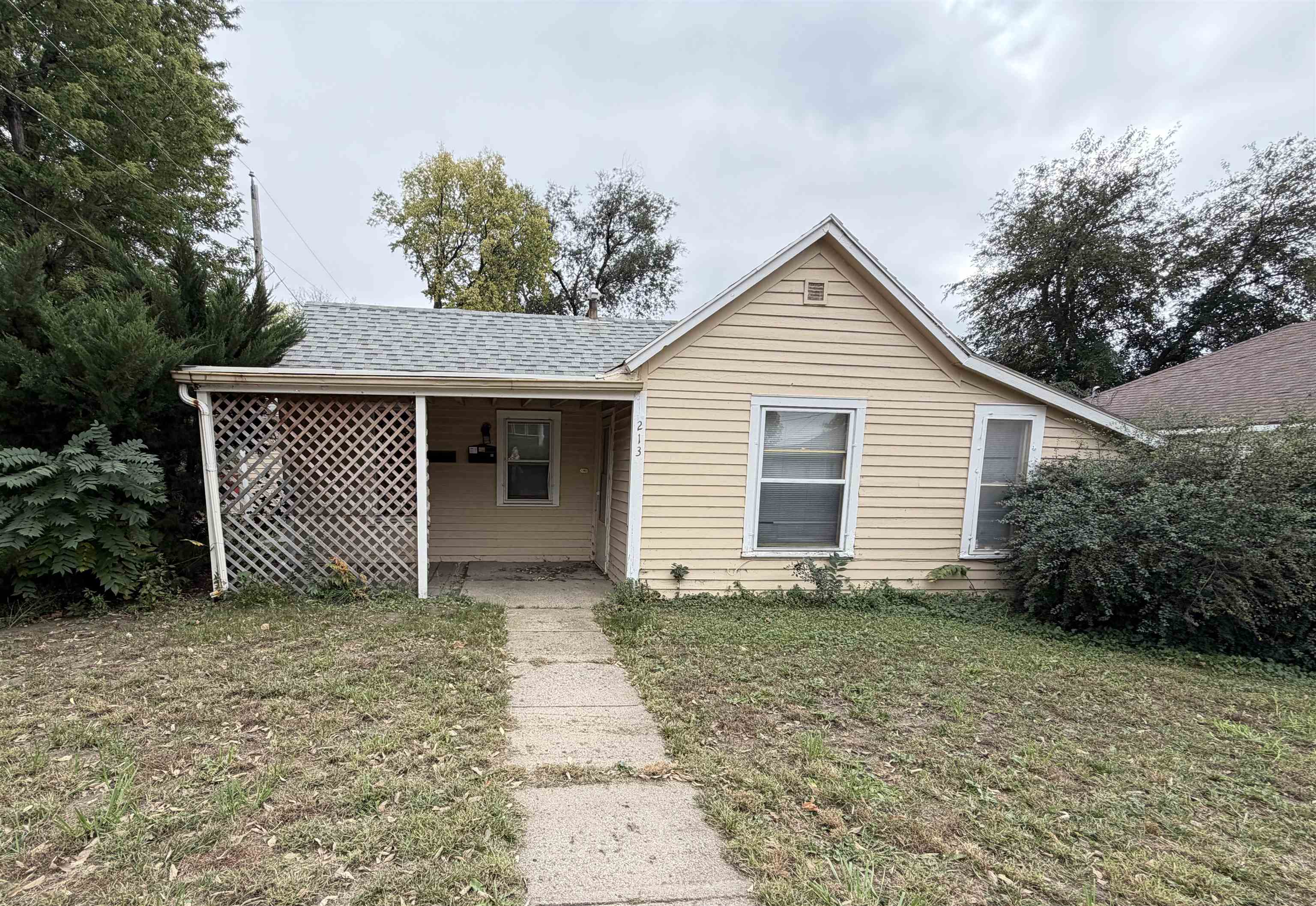 213 10TH, Yankton, SD, 57078