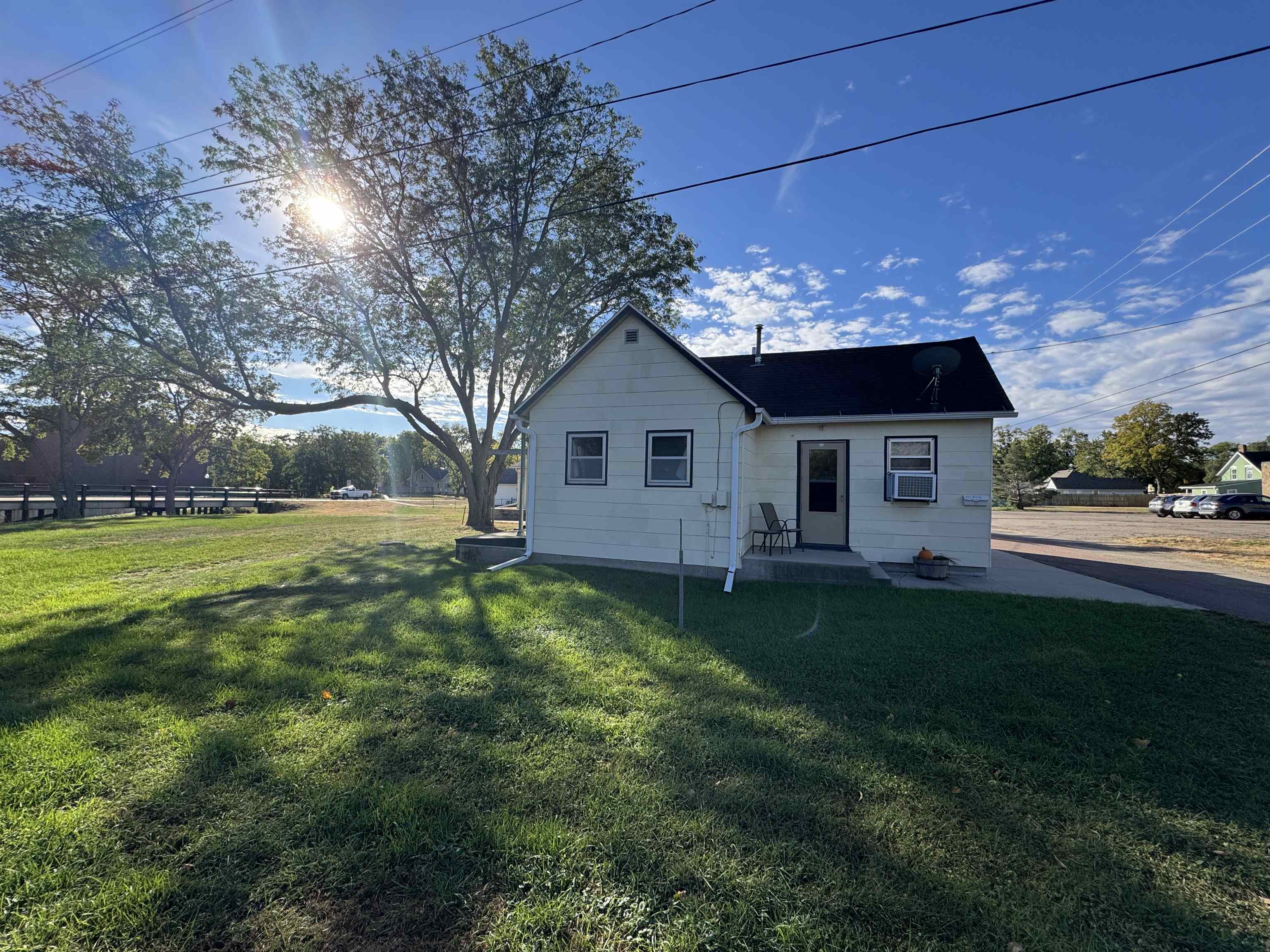 311 7th, Yankton, SD, 57078