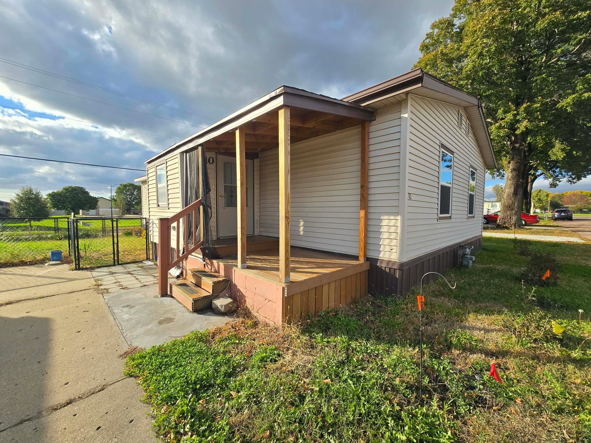 2200 Douglas Ave, Yankton, SD, 57078