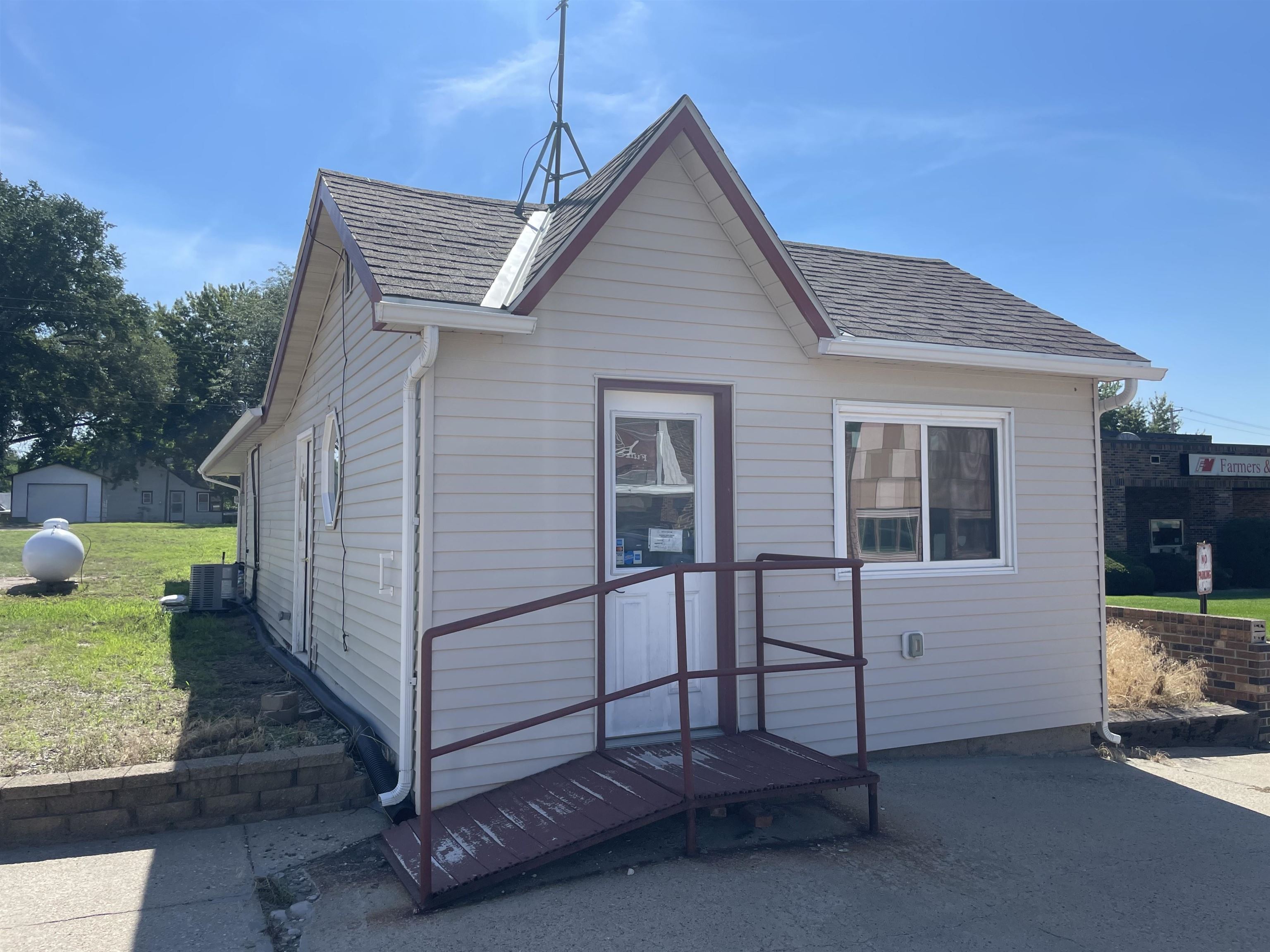 1111 2nd St., Crofton, NE, 68730