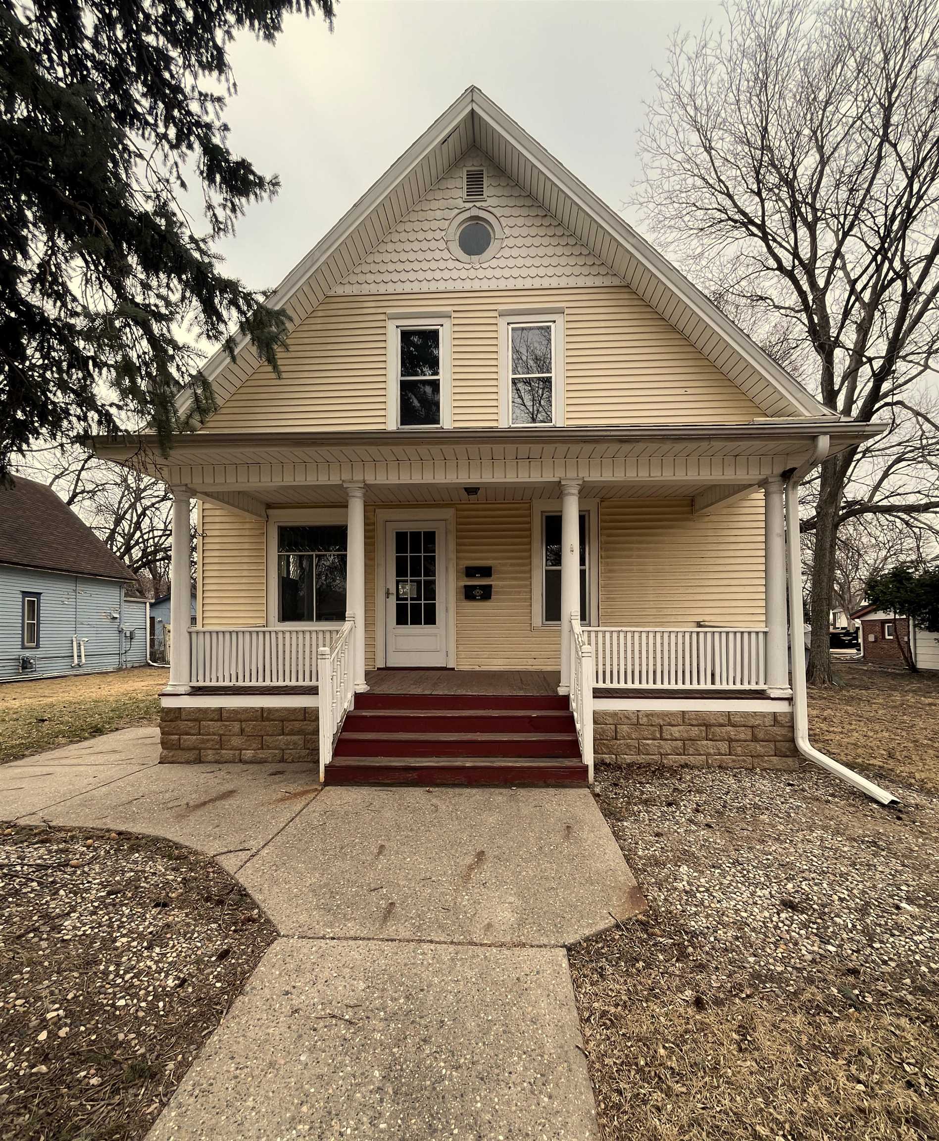 613 Locust Street, Yankton, SD, 57078