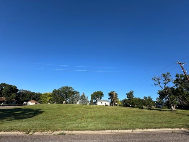 900 6th St., Springfield, SD, 57062