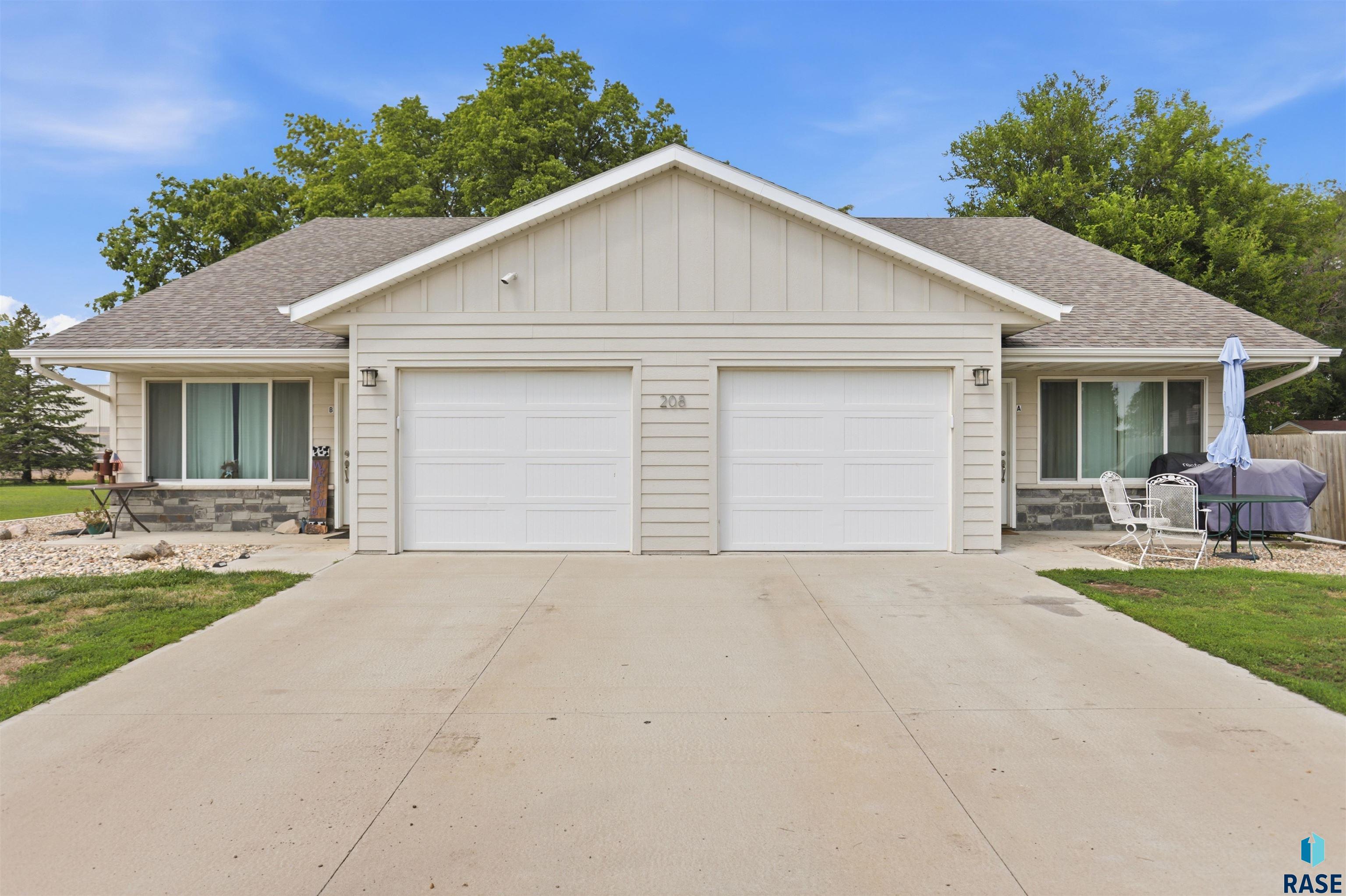 208 W 4th St Street, Worthing, SD, 57077